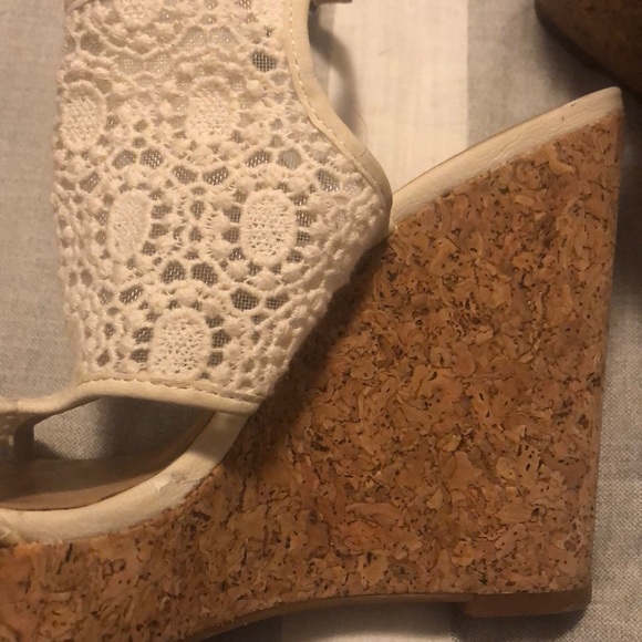 Worn twice LUCKY BRAND wedges 4” heel - Picture 2 of 7
